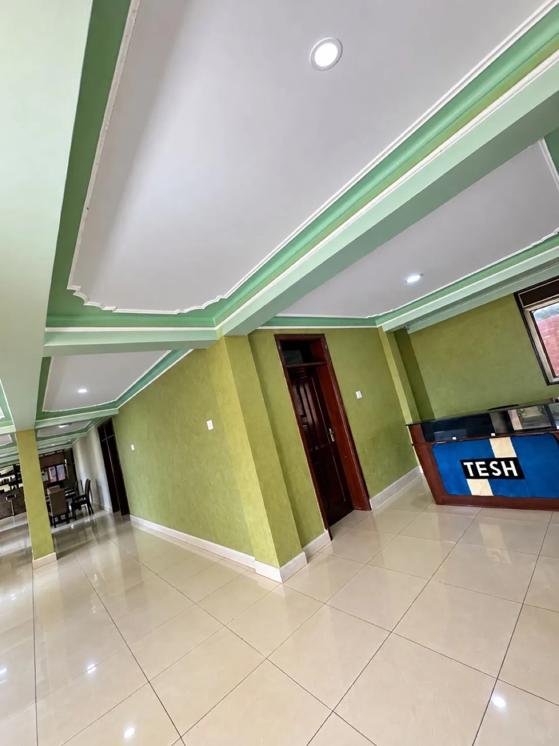 Tesh Hotel reception desk